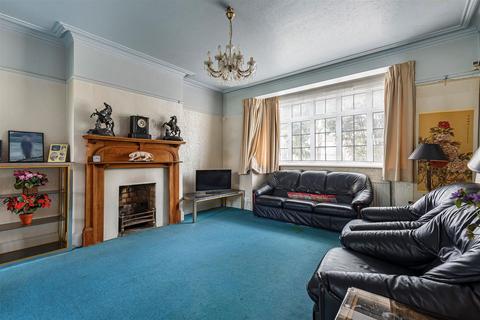4 bedroom semi-detached house for sale, Ferry Road, Barnes, London, SW13