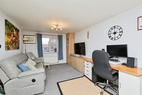 2 bedroom flat for sale, Coral Close, Derby