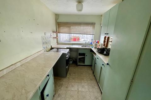 3 bedroom end of terrace house for sale, Hunts Close, Luton, Bedfordshire, LU1 5JL