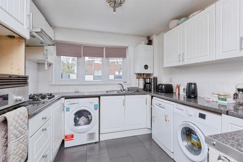 3 bedroom end of terrace house for sale, Shakespeare Close, Leicester