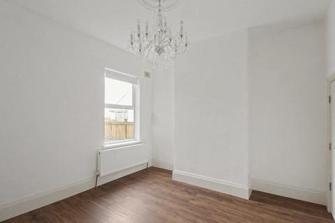 undefined, Queens Road, Beeston, Nottingham, NG9 2BG