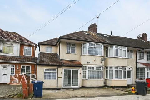 undefined, Westbury Avenue, Southall, UB1
