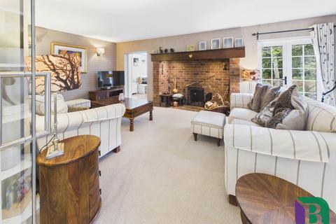 3 bedroom link detached house for sale, Narrow Path, Woburn Sands MK17
