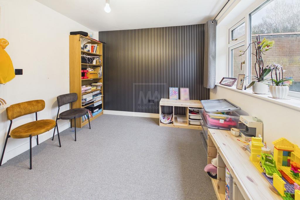 Playroom/Bedroom