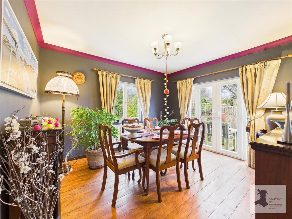 Dining room/Bedroom 3