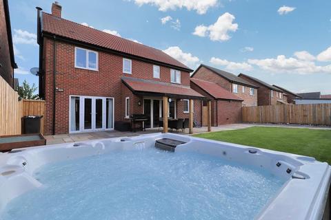 5 bedroom detached house for sale, Hole Beck Drive, Kirklevington, Yarm, TS15 9YF