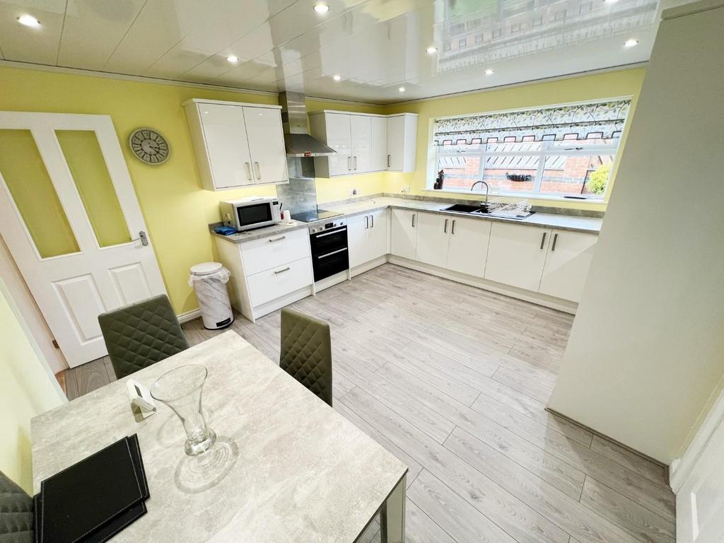Kitchen / Diner