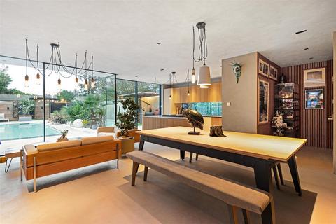 5 bedroom detached house for sale, Burntwood Lane, Caterham CR3