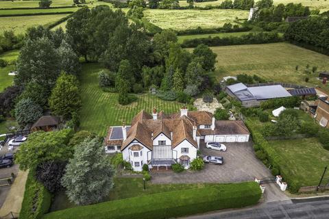 undefined, Puttenham, Tring