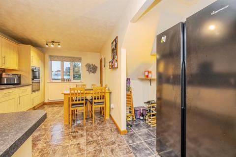 4 bedroom detached house for sale, Manor Court Drive, Handsacre, RUGELEY