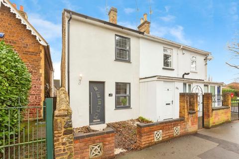 2 bedroom end of terrace house for sale, Heath Road, Leighton Buzzard