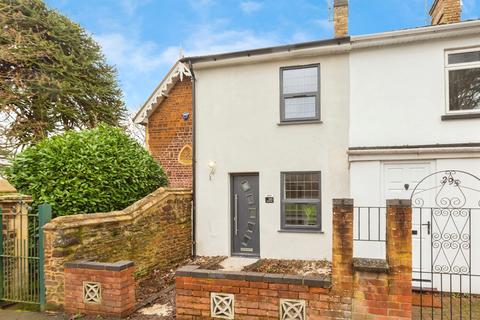 2 bedroom end of terrace house for sale, Heath Road, Leighton Buzzard