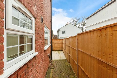 2 bedroom end of terrace house for sale, Heath Road, Leighton Buzzard