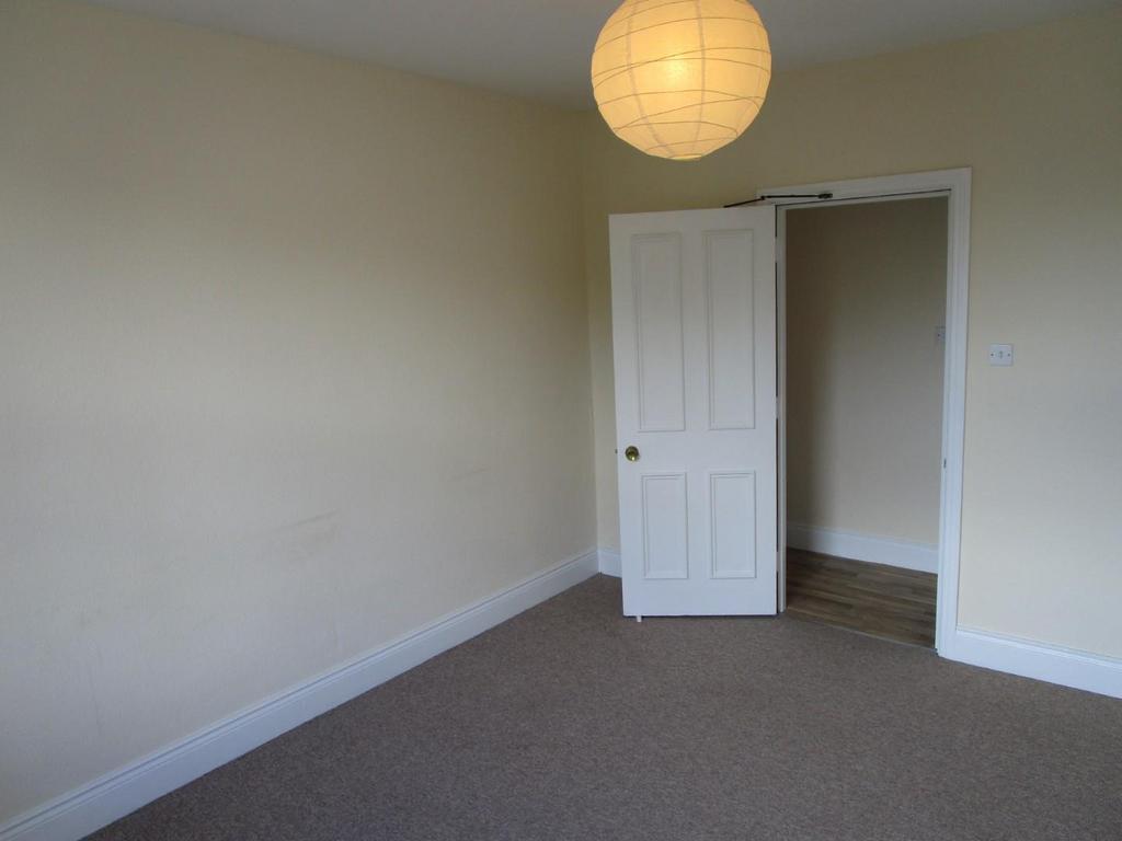 Living room 3.JPG