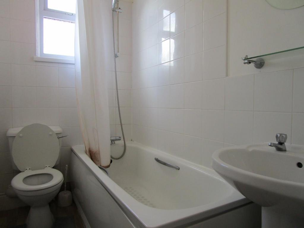 Bathroom.JPG