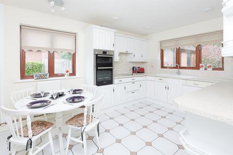 4 bedroom detached house for sale, Butterworth Drive, Coventry