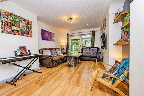 3 bedroom semi-detached house for sale, Stonecross Road, Hatfield