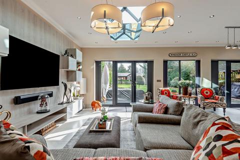 undefined, Bolton Avenue, Windsor, Berkshire