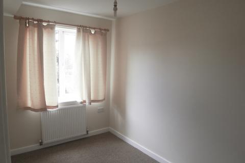 2 bedroom flat to rent, Primrose Court, Windham Road