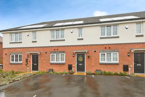 3 bedroom terraced house for sale, Shirland Close, Drakelow, Burton-On-Trent