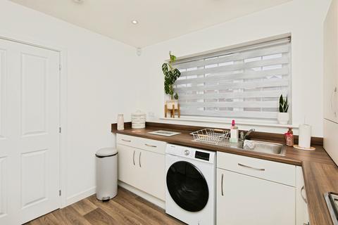 3 bedroom terraced house for sale, Shirland Close, Drakelow, Burton-On-Trent
