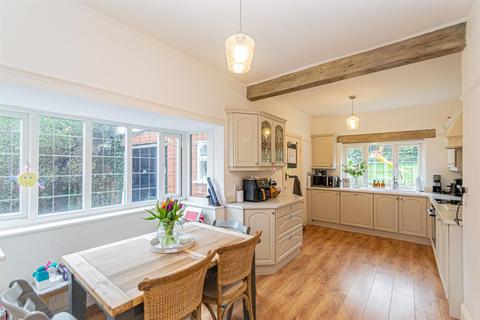 undefined, London Road, Warrington WA4