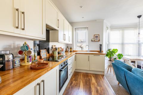 2 bedroom flat for sale, Knowle, Bristol BS4
