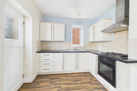 3 bedroom semi-detached house for sale, Hamilton Road, East Yorkshire YO15
