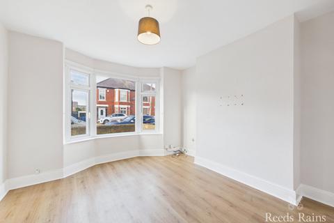 3 bedroom semi-detached house for sale, Hamilton Road, East Yorkshire YO15