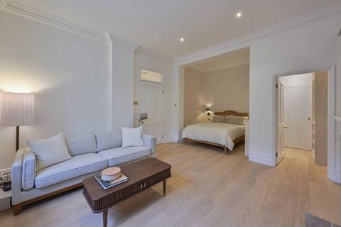Studio to rent, Rutland Gate, Knightsbridge, London, SW7
