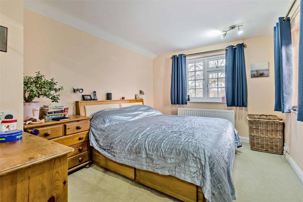 4 Bedrooms