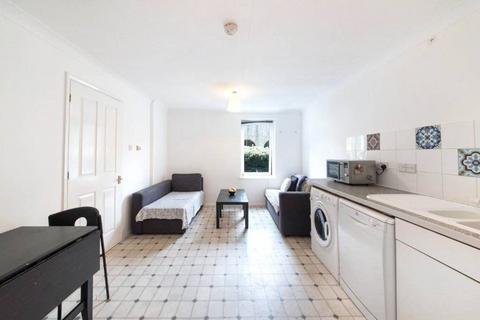 Conant Mews, Aldgate, London, E1