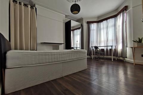 1 bedroom property to rent, Huddlestone Road, Willesden, London, NW2