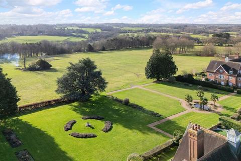undefined, Eyhurst Park, Kingswood