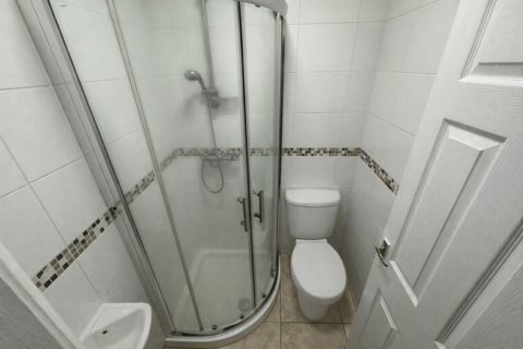 3 bedroom terraced house for sale, Liverpool Road, Platt Bridge, WN2