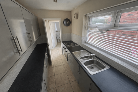 3 bedroom terraced house for sale, Liverpool Road, Platt Bridge, WN2