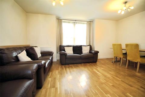 2 bedroom flat to rent, Vicarage Road, Surrey TW20