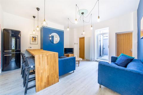 4 bedroom flat to rent, £110pppw - Falmouth Road, Heaton, NE6