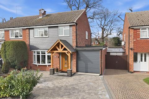 3 bedroom semi-detached house for sale, Roughtons, Chelmsford, CM2