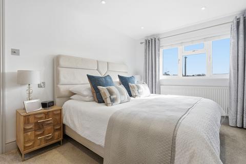 3 bedroom semi-detached house for sale, Roughtons, Chelmsford, CM2