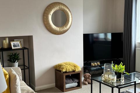 3 bedroom semi-detached house to rent, Alsom Avenue, Worcester Park KT4