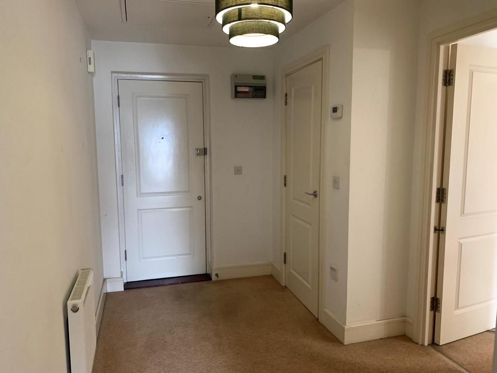 HALLWAY.jpg