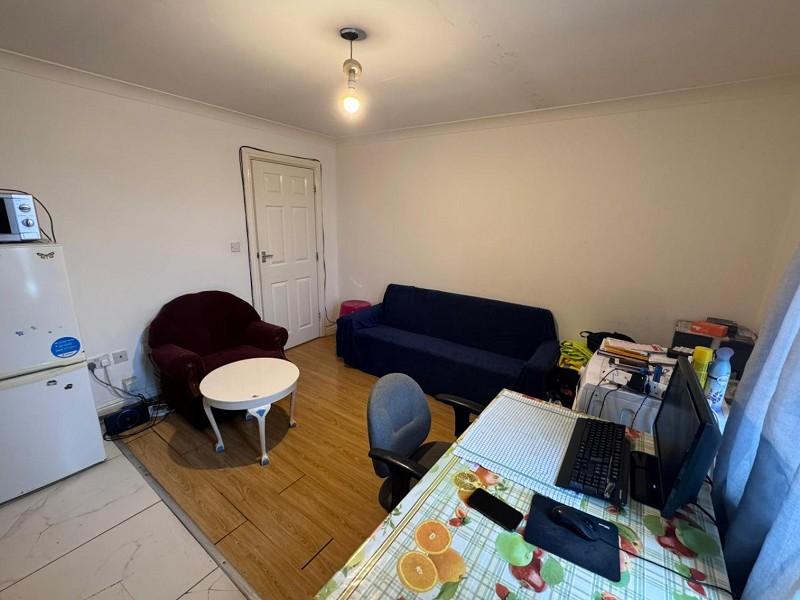 Kitchen / Living Room
