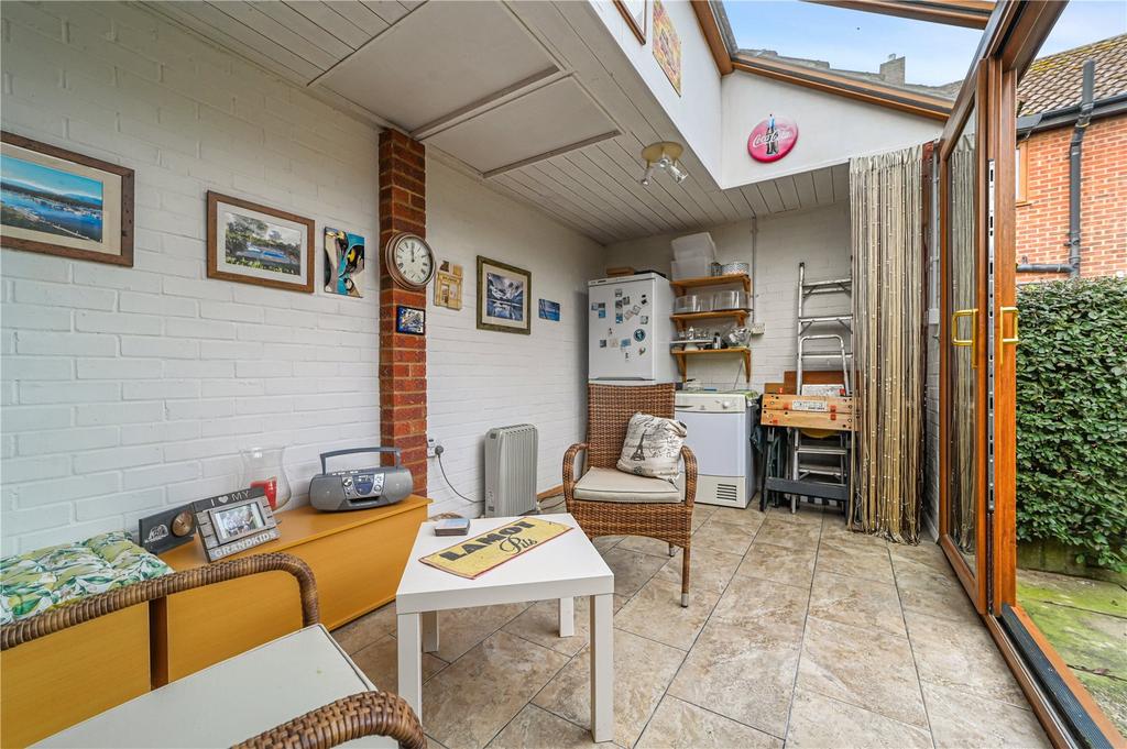 Garage / Studio
