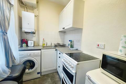 Studio to rent, Randolph Road, Boscombe, Bournemouth, BH1