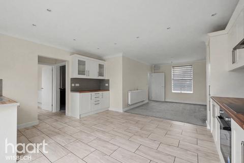 4 bedroom detached house for sale, St Pauls Road North, Walton Highway