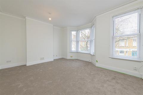 1 bedroom flat to rent, Meon Road, London