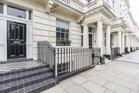 undefined, Warwick Square London SW1V