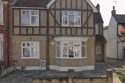 1 bedroom flat to rent, Coniston Road, London