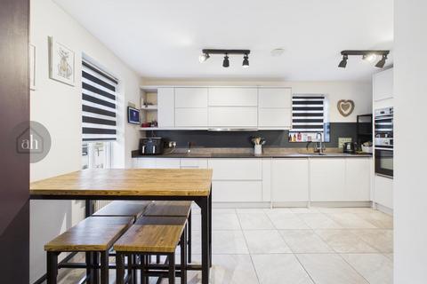 3 bedroom house for sale, Mead Road, Bury St. Edmunds